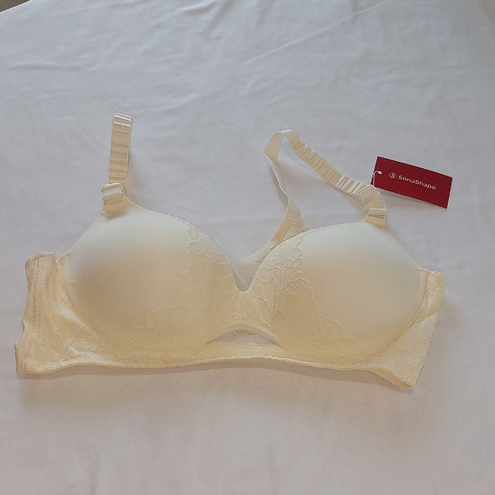 Sona Shape Cream Lace Bra .Size 2X D CUP .NEW . CUTE Adjustable Straps .